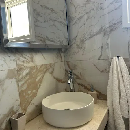 Fiosal 3 3* مدينة سكياثوس
